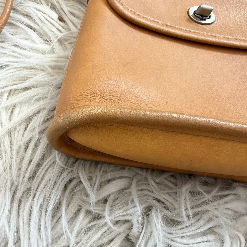Vintage Coach Camel Tan Tango Crossbody Bag 9049 - Picture 3 of 11